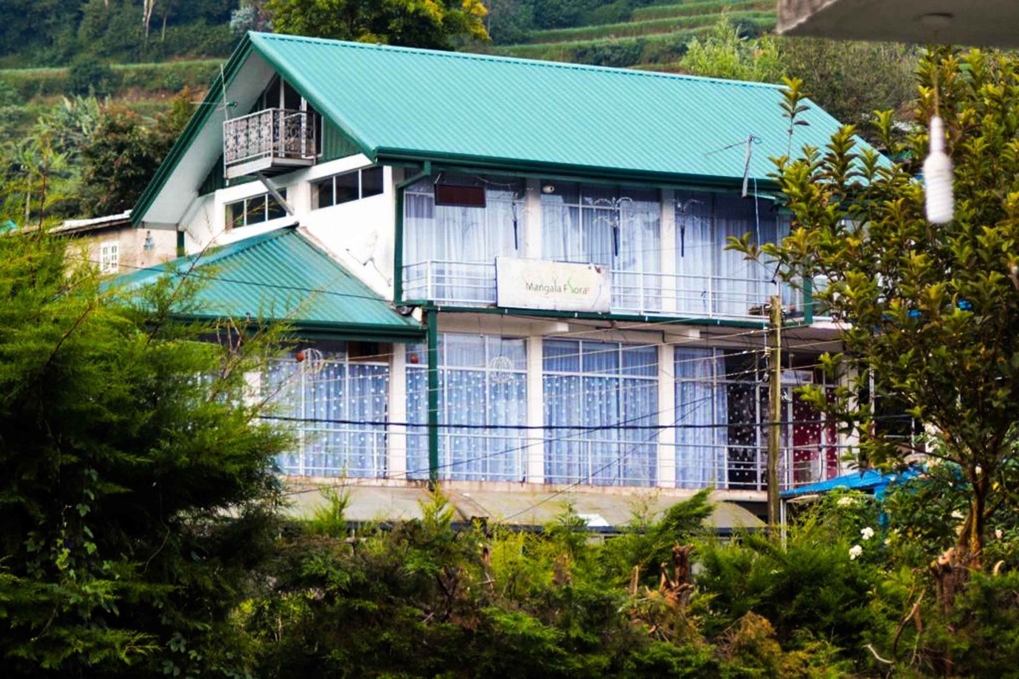 Mangala Flora Hotel Nuwara Eliya Bagian luar foto